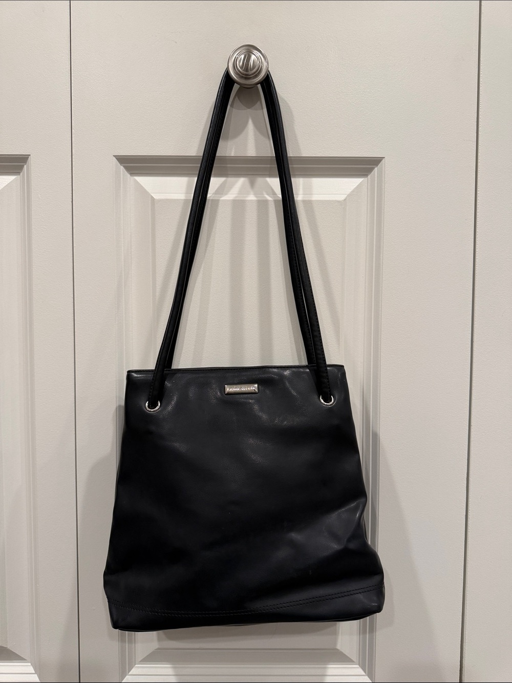 Nine West Black Leather Shoulder Tote